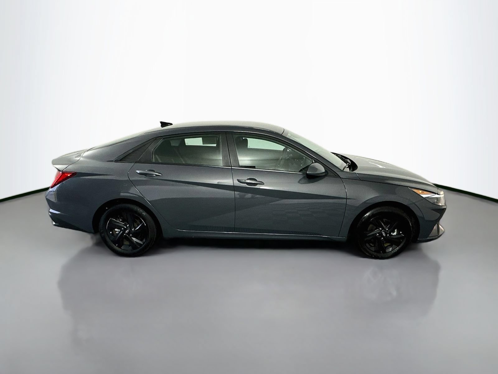 Used 2023 Hyundai Elantra Blue FWD image 8