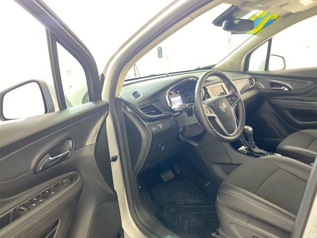 Used 2022 Buick Encore Preferred w/ Safety Package image 27