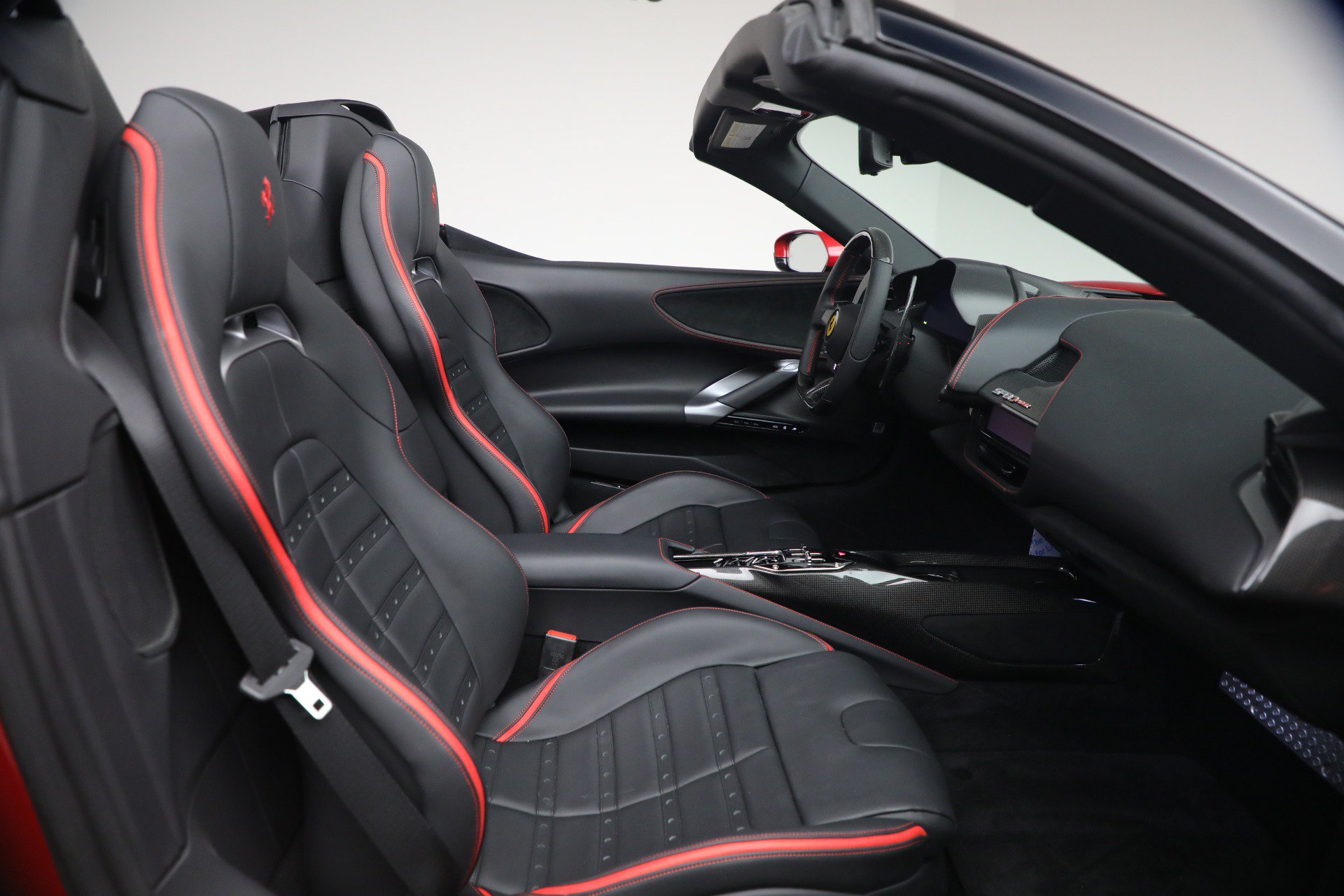 Certified 2024 Ferrari SF90 Spider AWD/4WD image 18