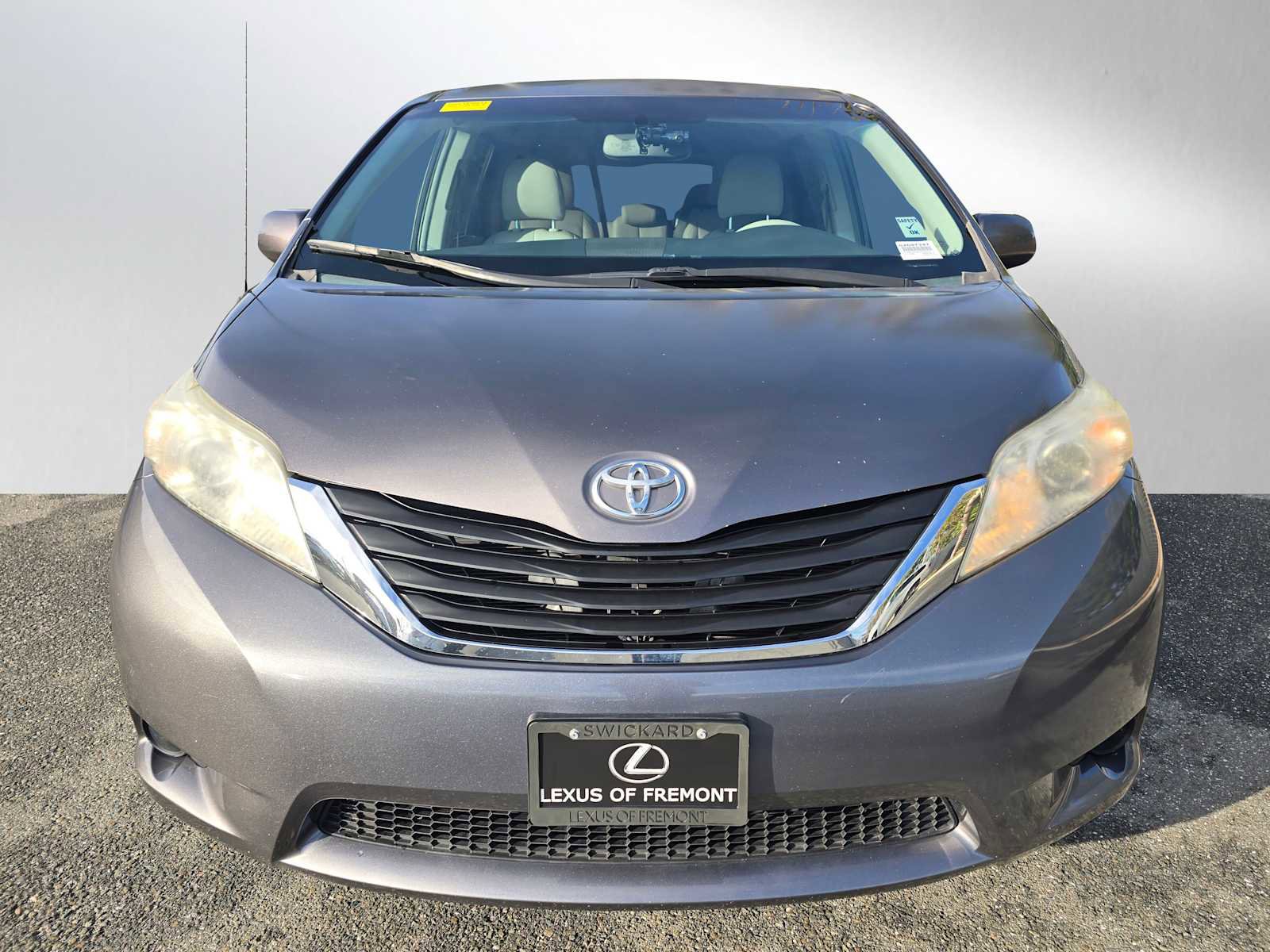Used 2012 Toyota Sienna LE image 8