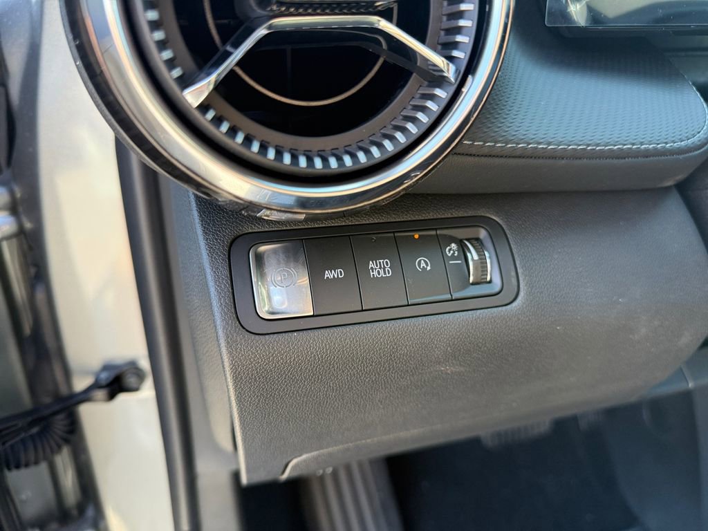 New 2026 Chevrolet Equinox LT w/ Convenience Package II image 17