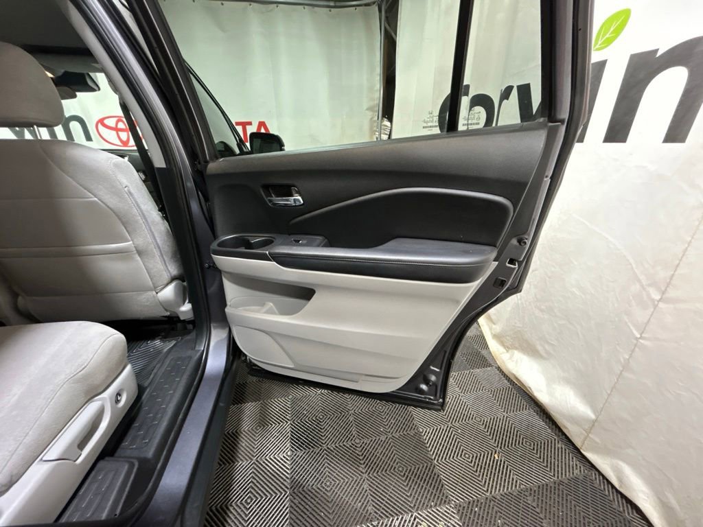 Used 2021 Honda Pilot EX image 14