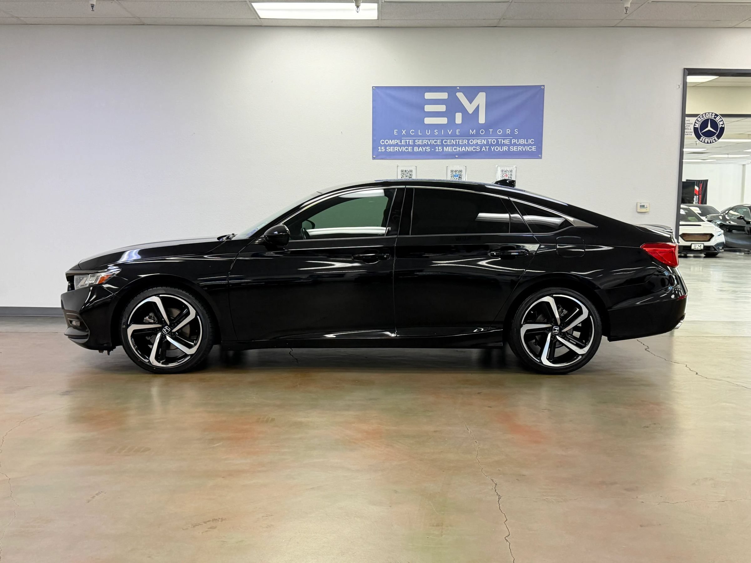 Used 2019 Honda Accord Sport image 10