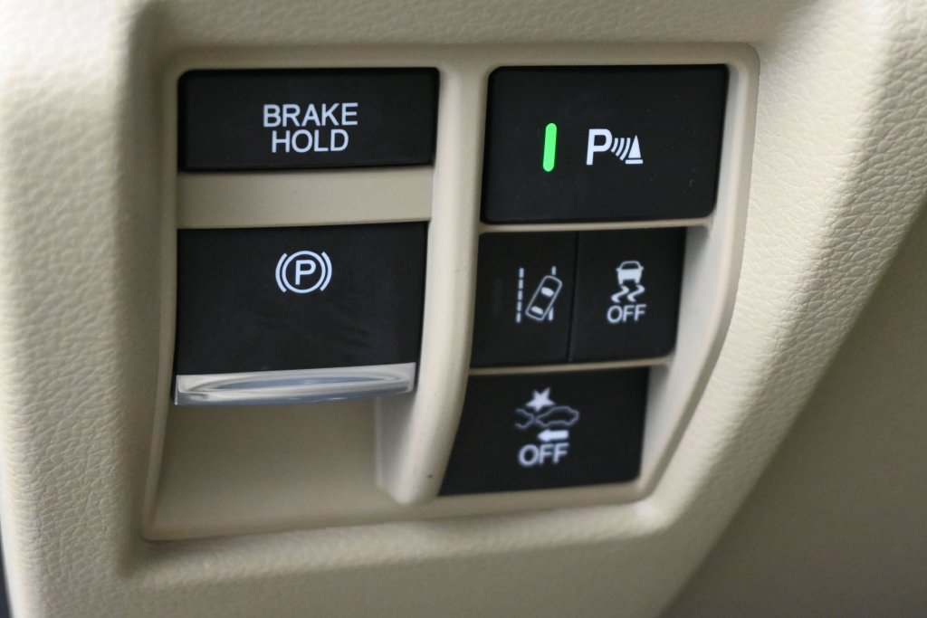 Used 2020 Acura MDX w/ Technology Package FWD image 6