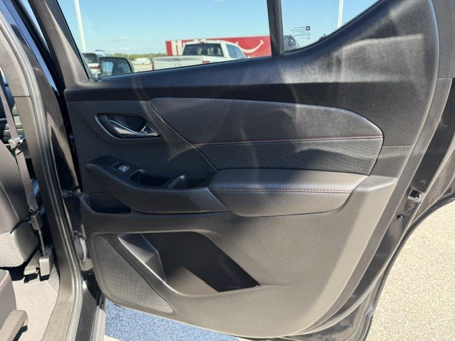 Used 2023 Chevrolet Traverse RS AWD/4WD image 38