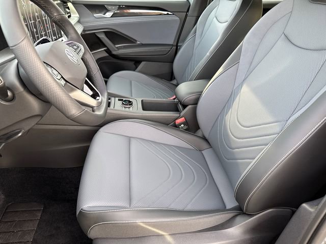 New 2026 Volkswagen Tiguan SE R-Line image 40