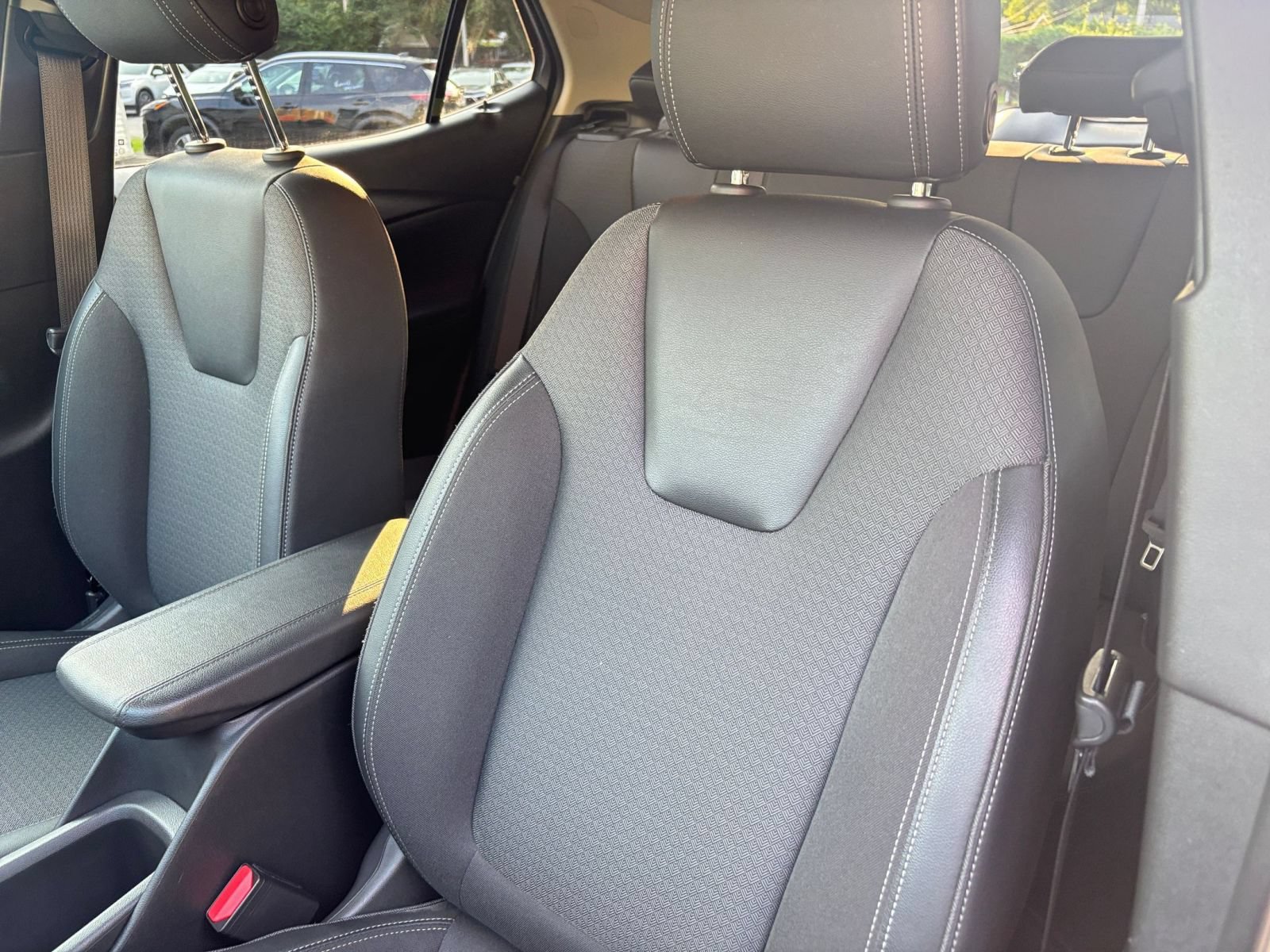 Used 2025 Buick Encore GX Preferred FWD image 35