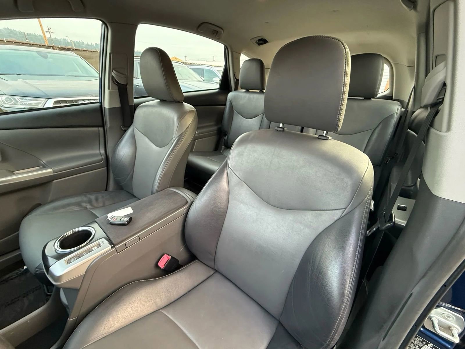 Used 2012 Toyota Prius V Five image 27