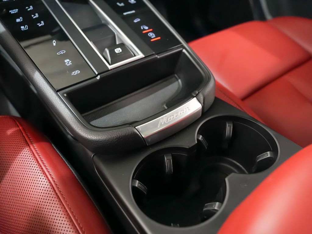 Used 2024 Porsche Macan GTS AWD/4WD image 33