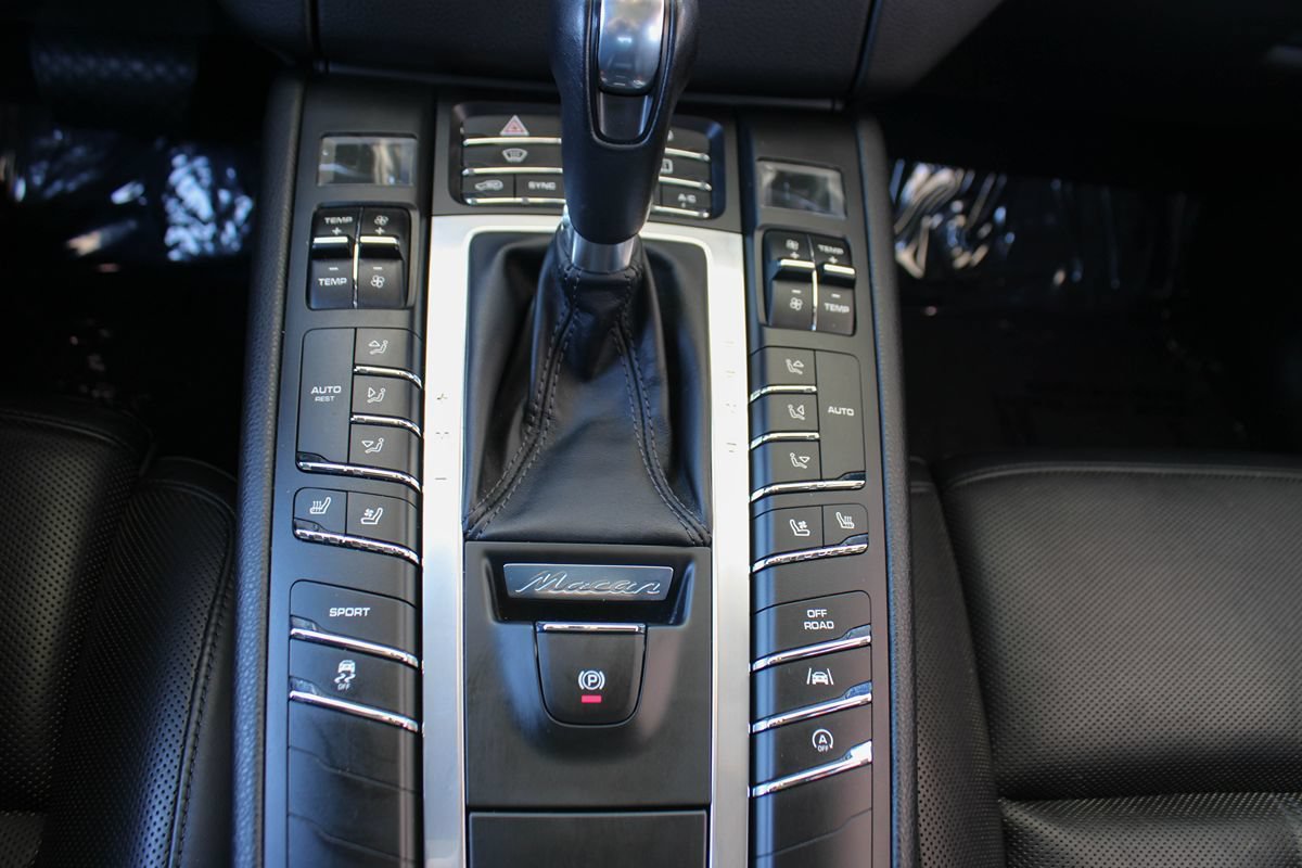 Used 2017 Porsche Macan S AWD/4WD image 38