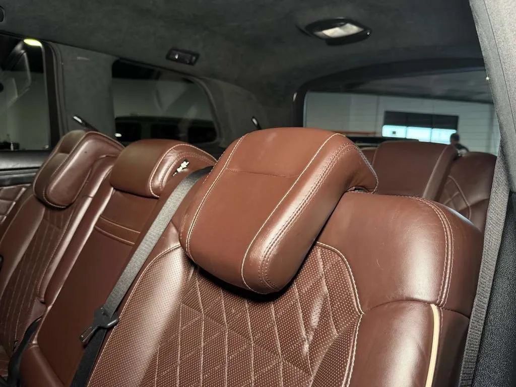 Used 2015 Mercedes-Benz GL 550 4MATIC image 24