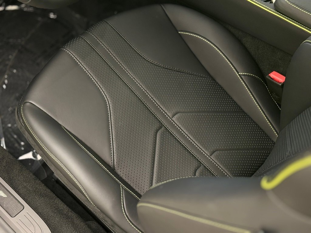 New 2025 Aston Martin V8 Vantage Coupe image 41