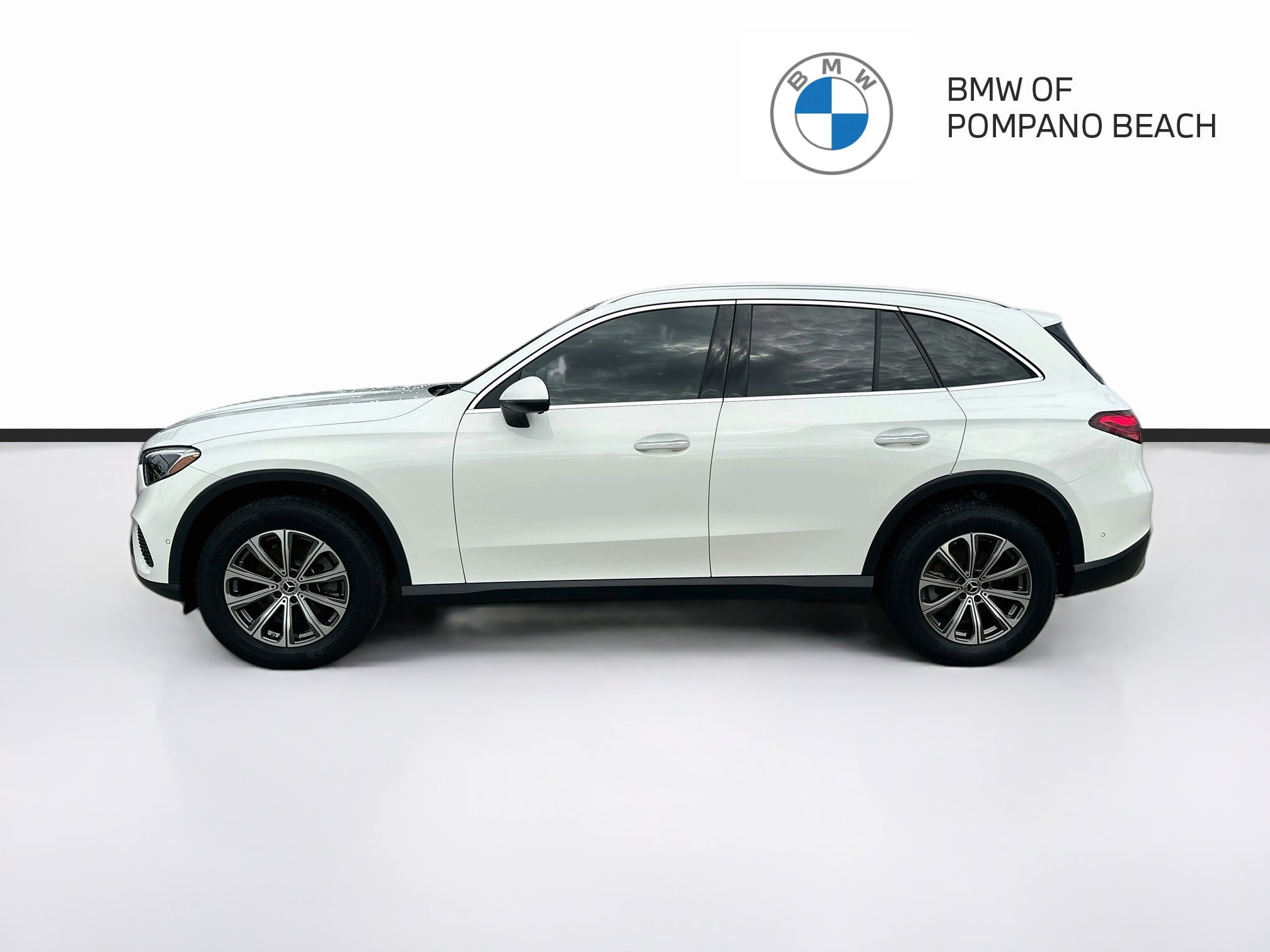 Used 2025 Mercedes-Benz GLC 300 4MATIC image 4