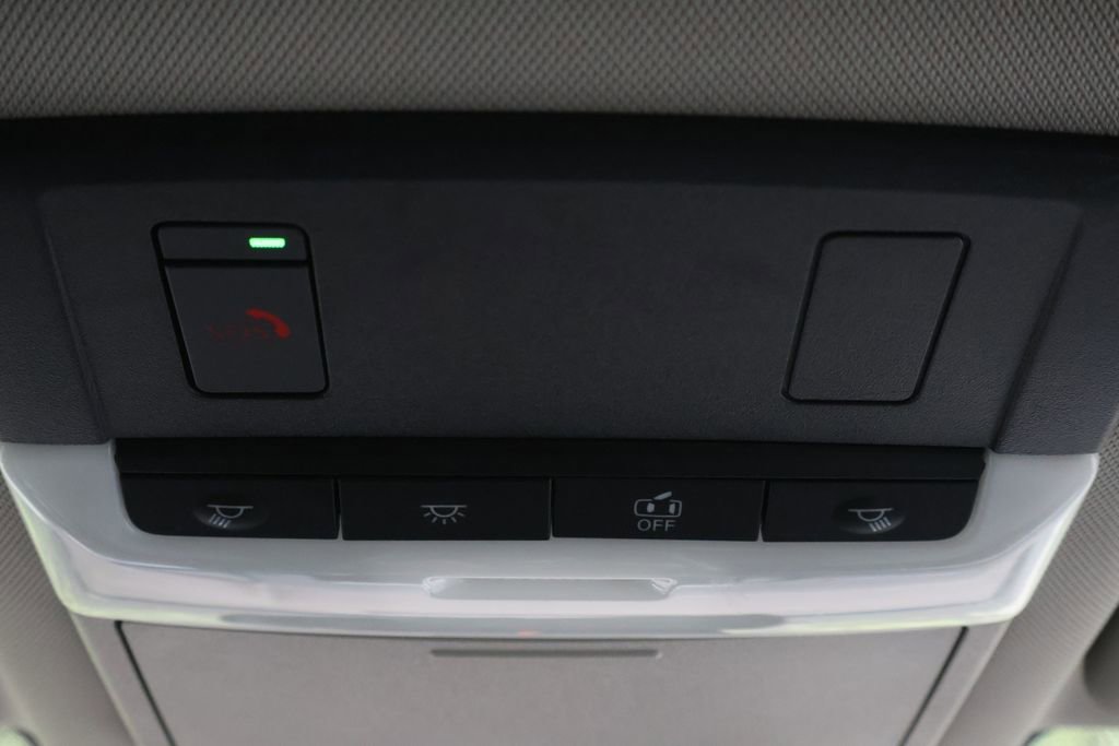 Used 2023 Nissan Rogue SV AWD/4WD image 24