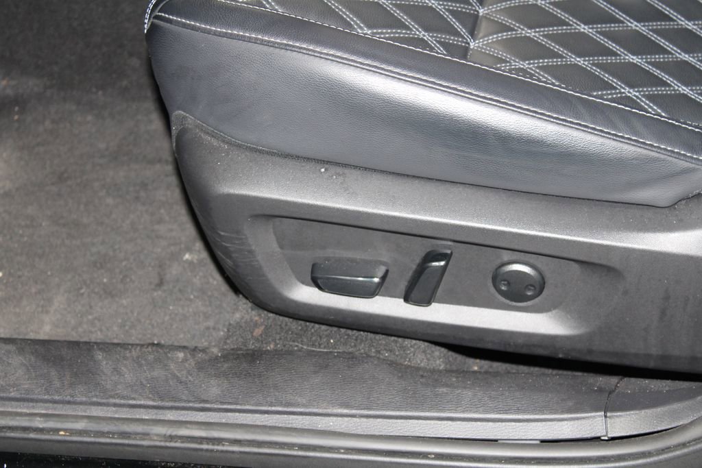 Used 2024 Mitsubishi Outlander SEL image 16