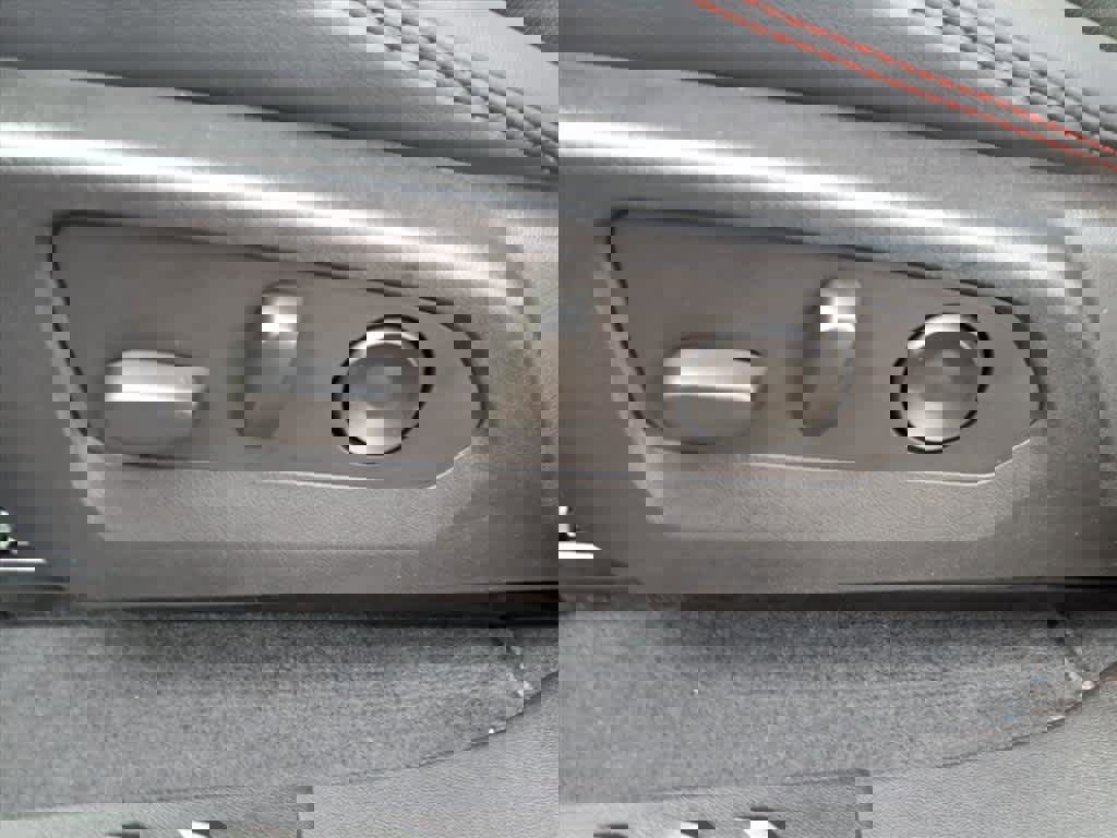 Certified 2024 Chevrolet Colorado Z71 w/ Z71 Convenience Package 2 image 11