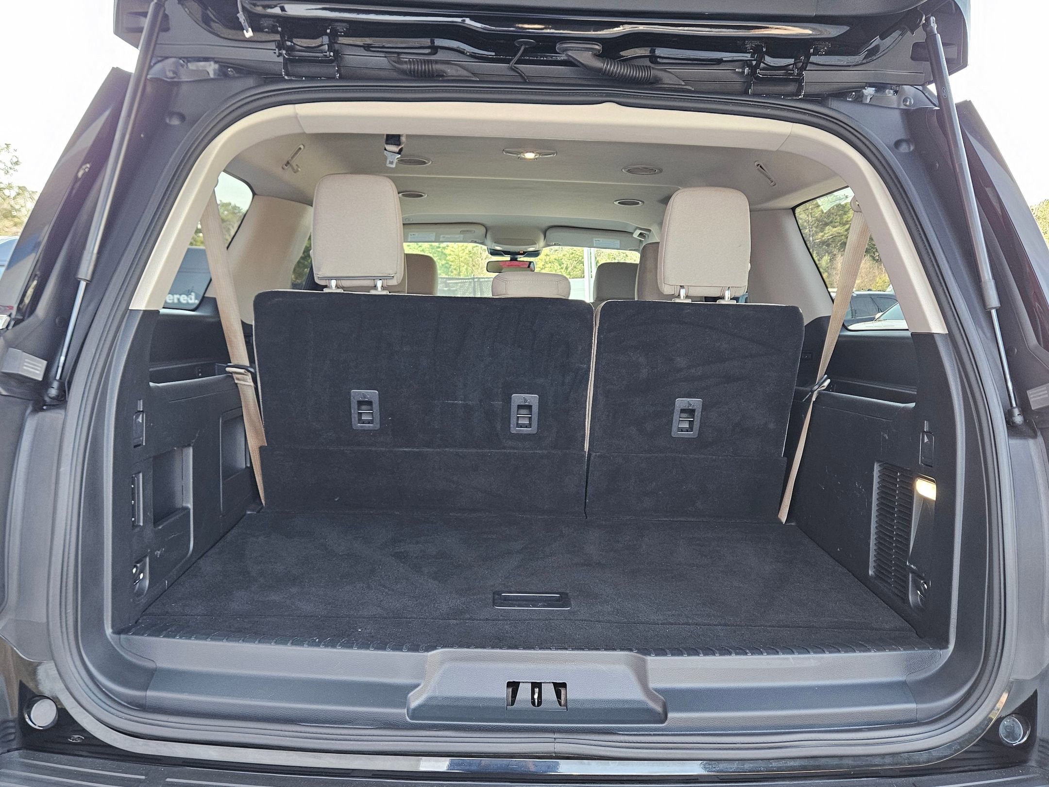 Used 2022 Ford Expedition Max XLT image 30