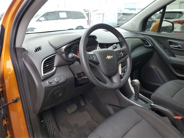 Certified 2017 Chevrolet Trax LT w/ Driver Confidence Package image 15