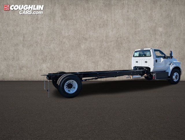 New 2027 Ford F750 2WD Regular Cab Super Duty image 8
