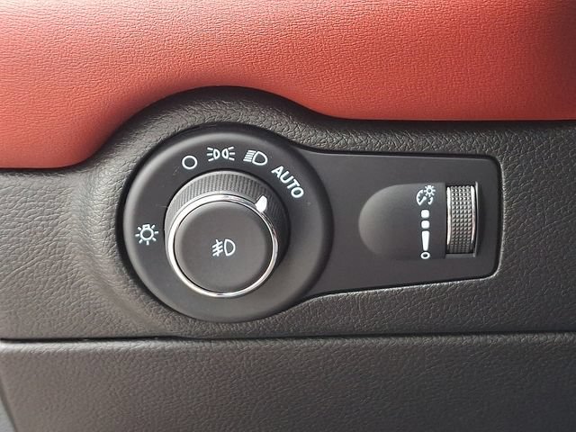 Used 2022 Dodge Durango SRT w/ Premium Interior Group AWD/4WD image 8