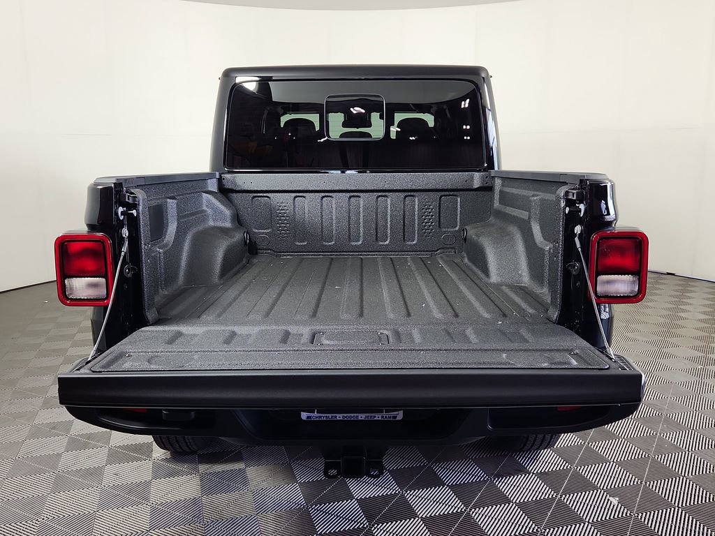 New 2025 Jeep Gladiator Sport image 8