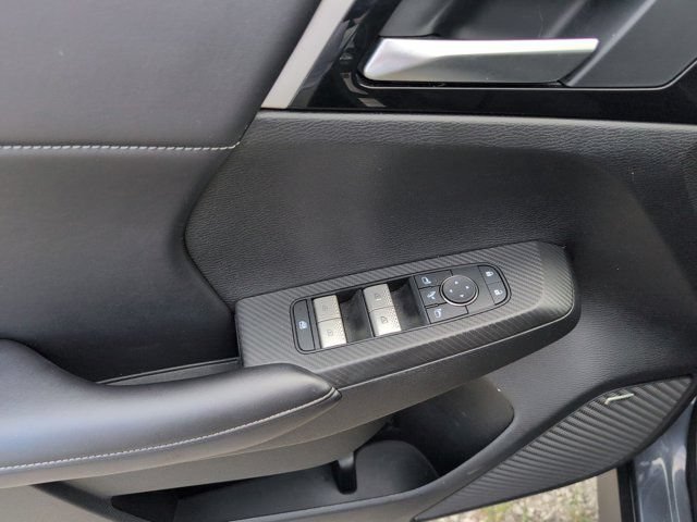Used 2025 Mitsubishi Outlander SE FWD image 13