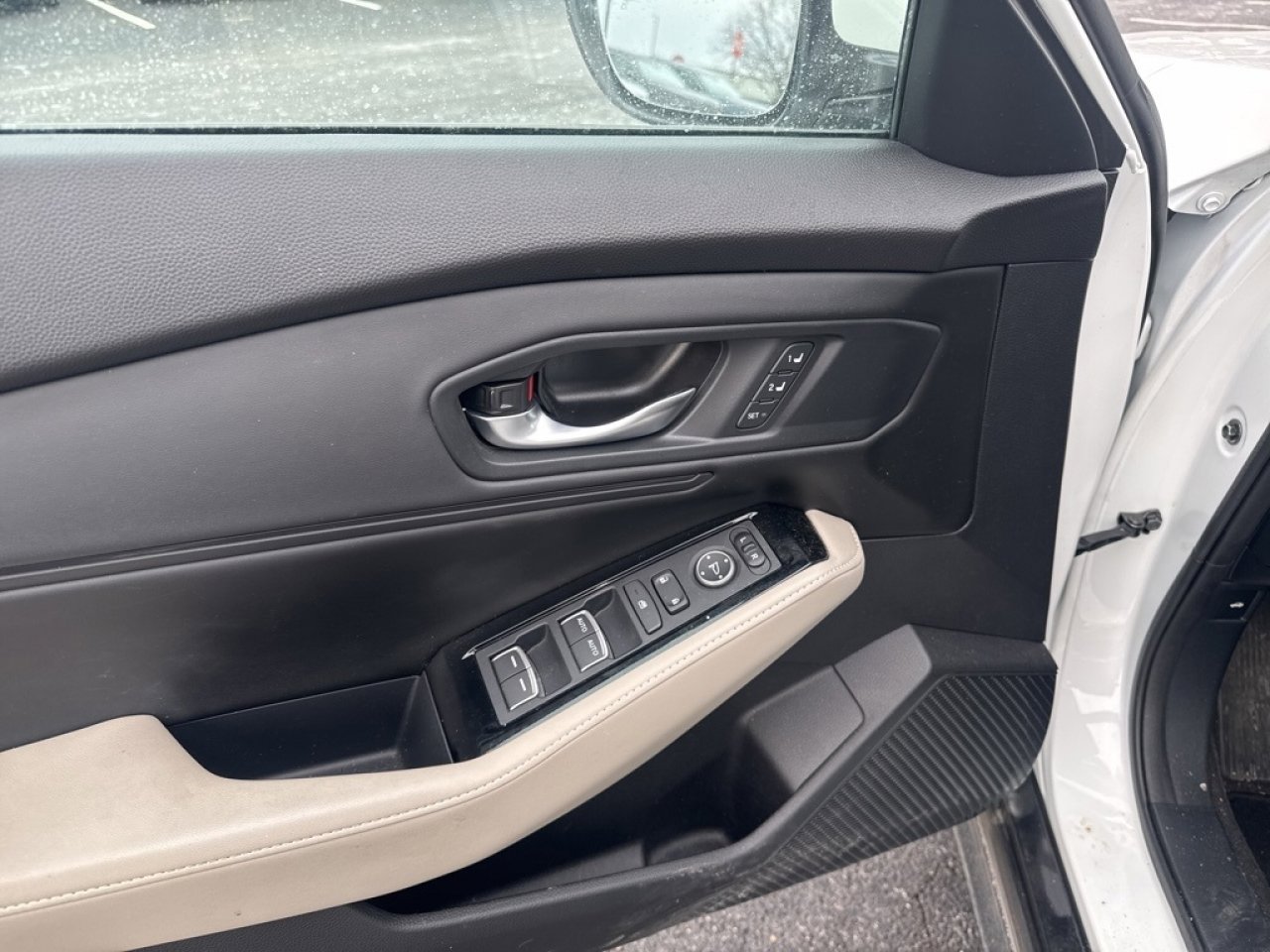 Used 2023 Honda Accord Touring image 16