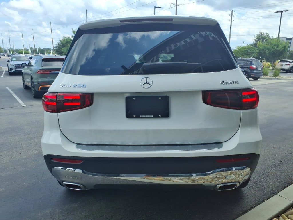 New 2026 Mercedes-Benz GLB 250 4MATIC image 5
