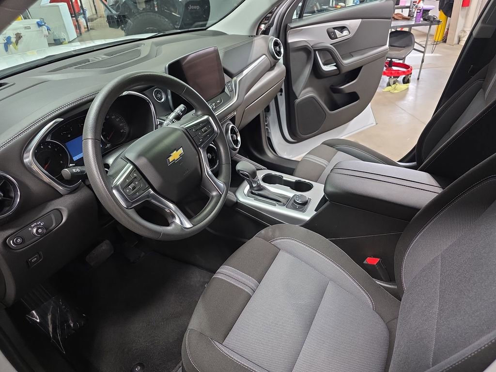 Certified 2025 Chevrolet Blazer LT AWD/4WD image 15