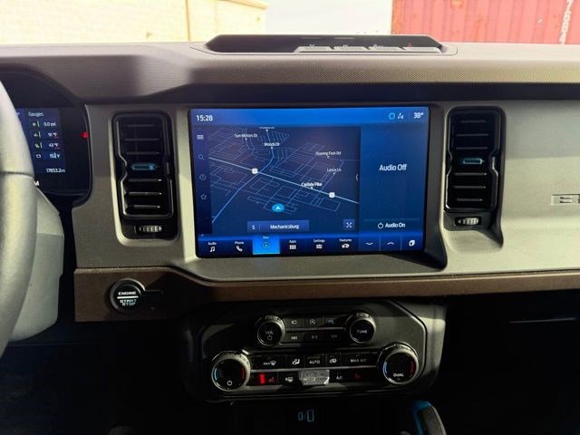 Used 2023 Ford Bronco Outer Banks image 18