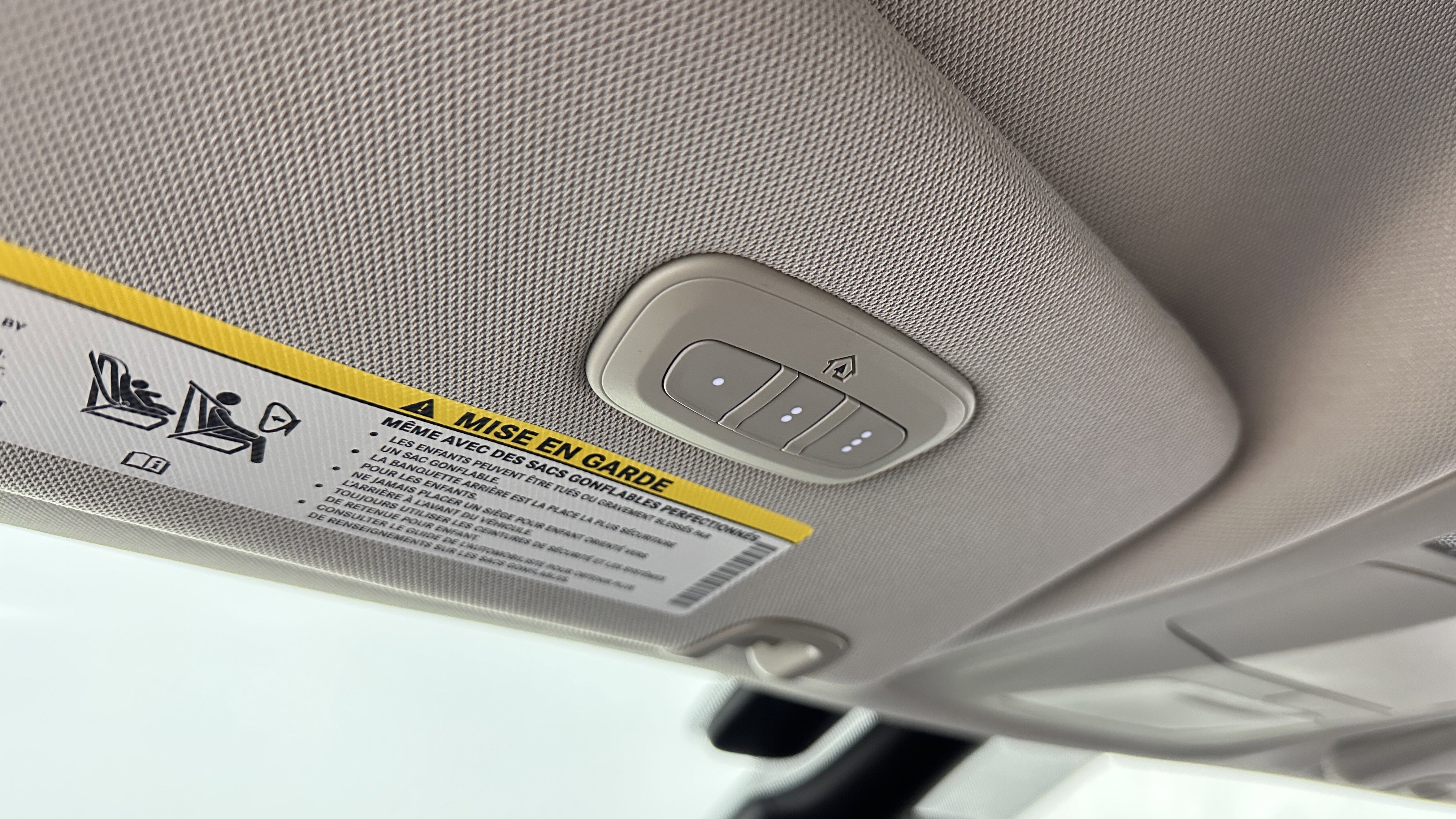 Used 2022 Chrysler Pacifica Touring-L w/ Uconnect Theater Family Group FWD image 24