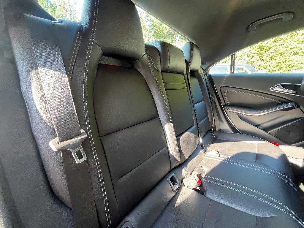 Used 2018 Mercedes-Benz CLA 250 image 37