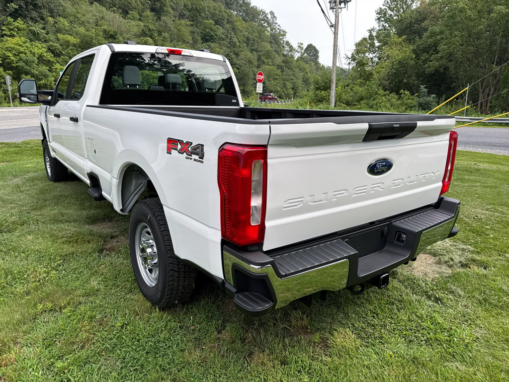 New 2026 Ford F250 XL w/ FX4 Off-Road Package AWD/4WD image 18
