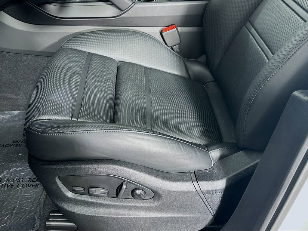 Certified 2024 Porsche Cayenne AWD/4WD image 22
