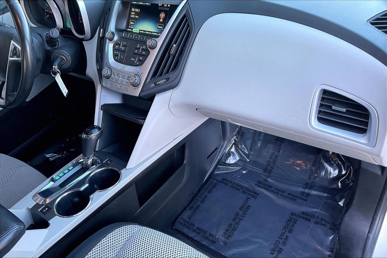 Used 2017 Chevrolet Equinox LT w/ Driver Confidence Package II image 19