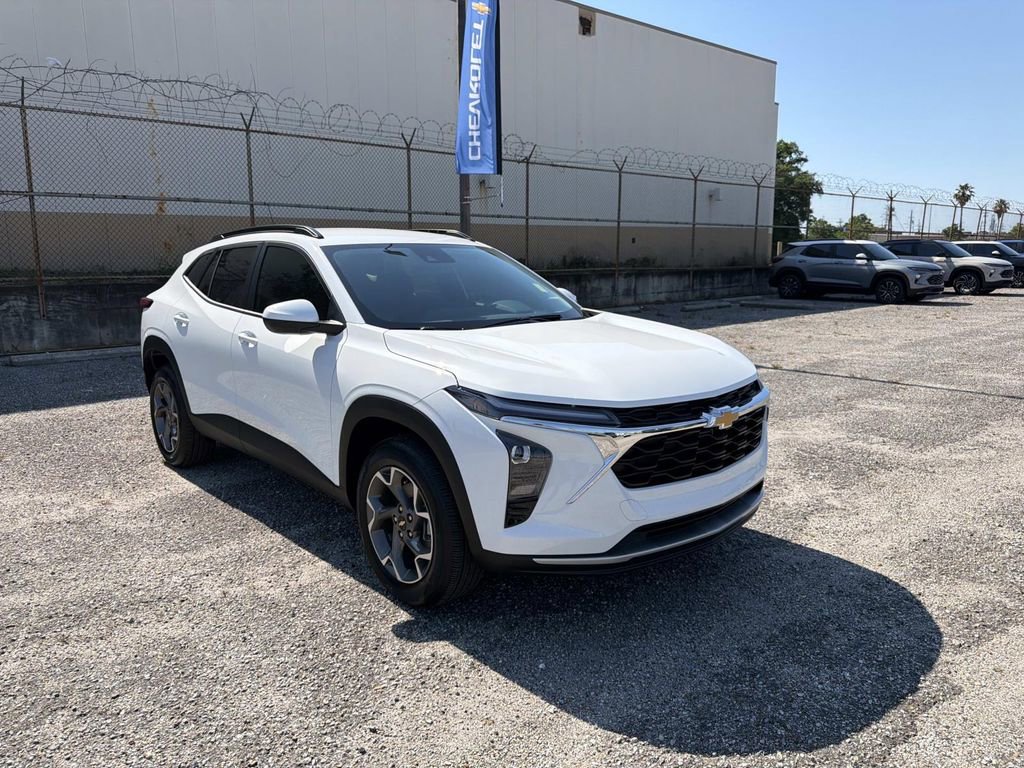 New 2026 Chevrolet Trax LT w/ LT Convenience Package FWD image 1