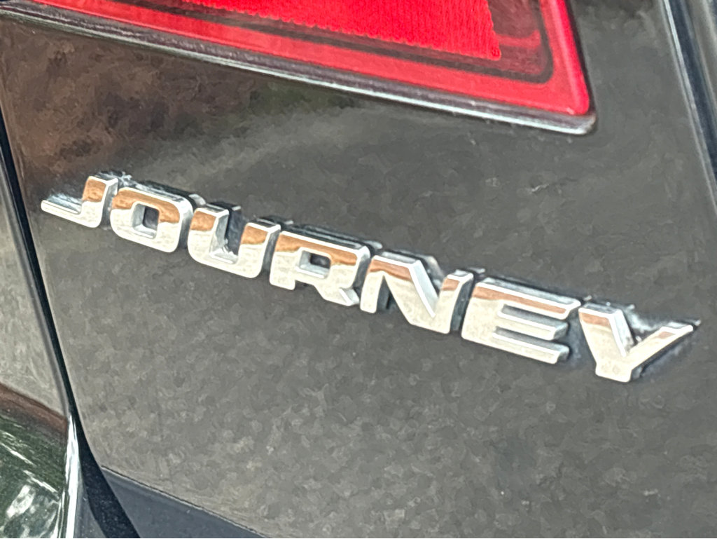 Used 2020 Dodge Journey Crossroad w/ Popular Equipment Group image 23