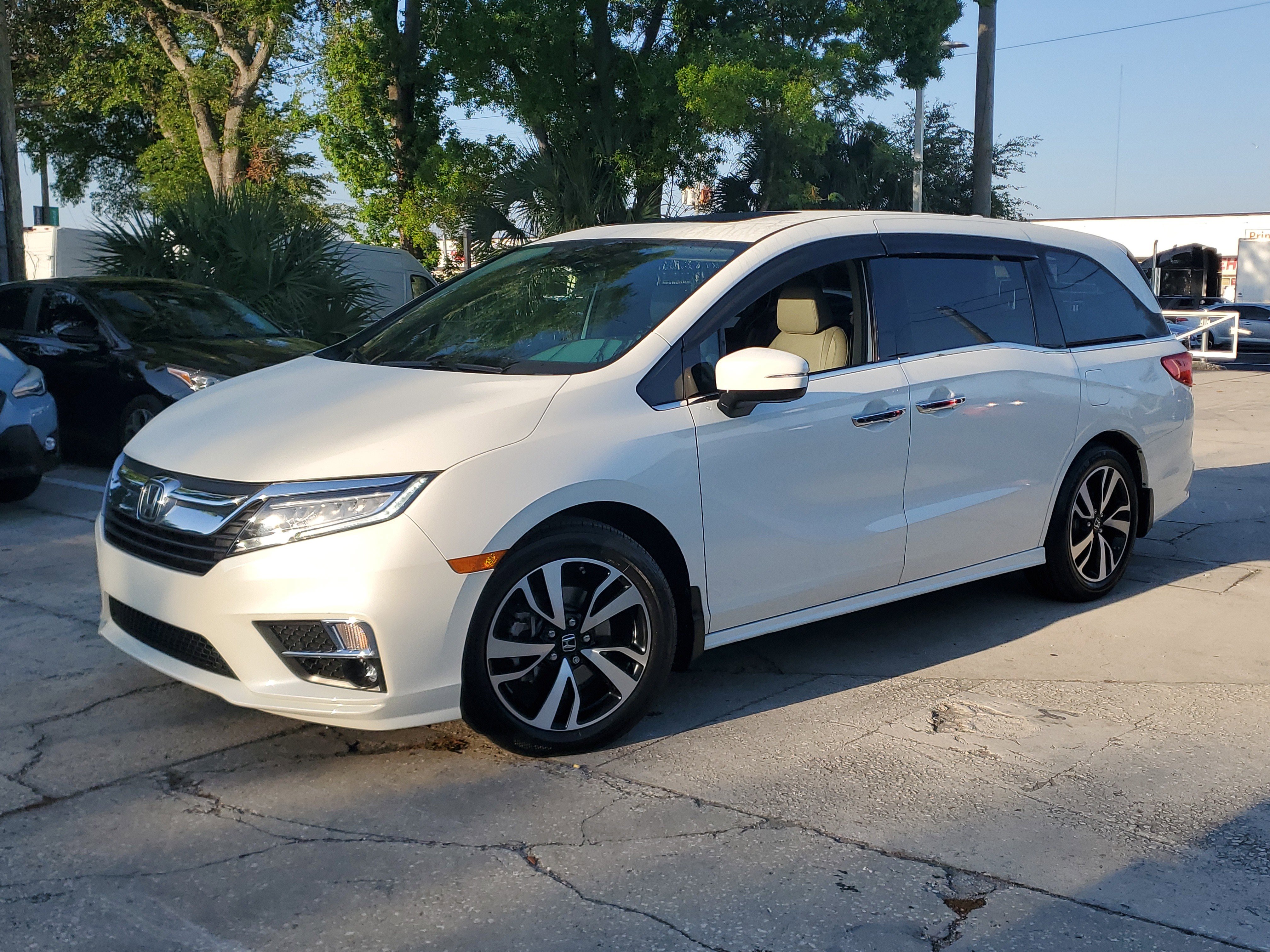 Used 2018 Honda Odyssey Elite