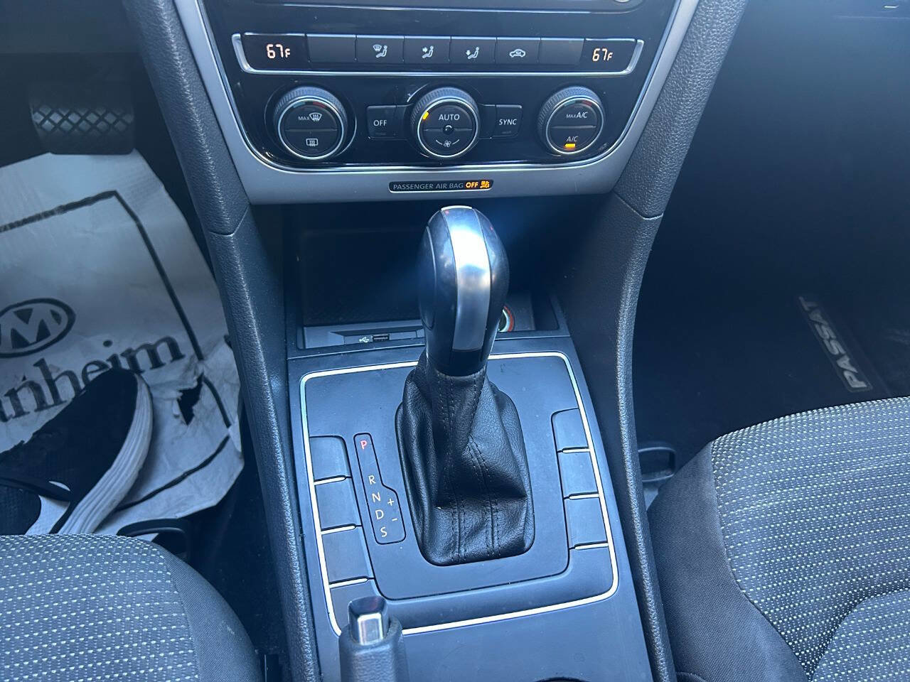 Used 2017 Volkswagen Passat 1.8T S image 18