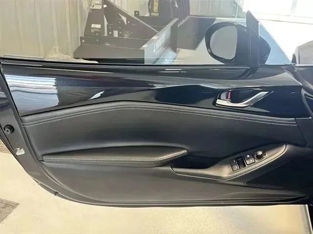 Used 2021 MAZDA MX-5 Miata RF Club RWD image 17