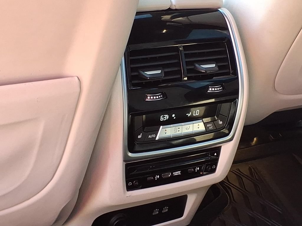 Used 2019 BMW X7 xDrive50i w/ Dynamic Handling Package AWD/4WD image 15