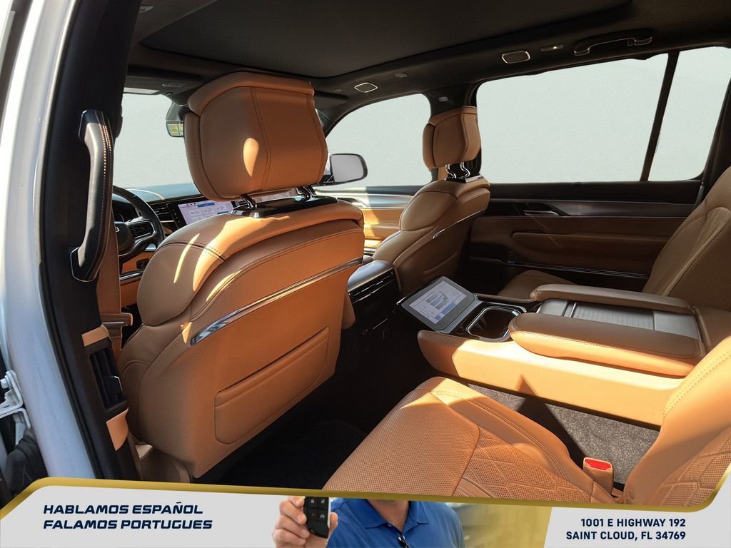 Used 2022 Jeep Grand Wagoneer Series III w/ HD Trailer Tow Package image 22