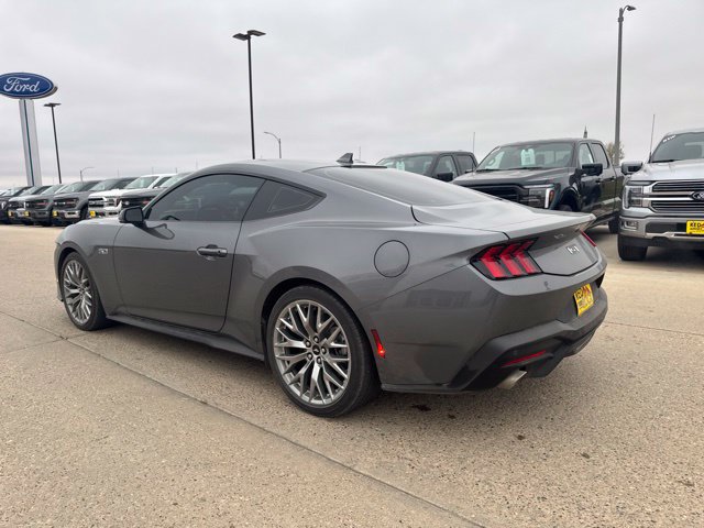 Used 2024 Ford Mustang GT Premium RWD image 3
