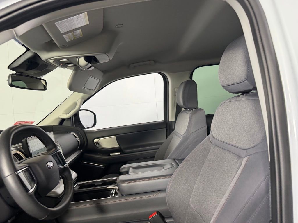 Used 2025 Ford Expedition Active AWD/4WD image 22