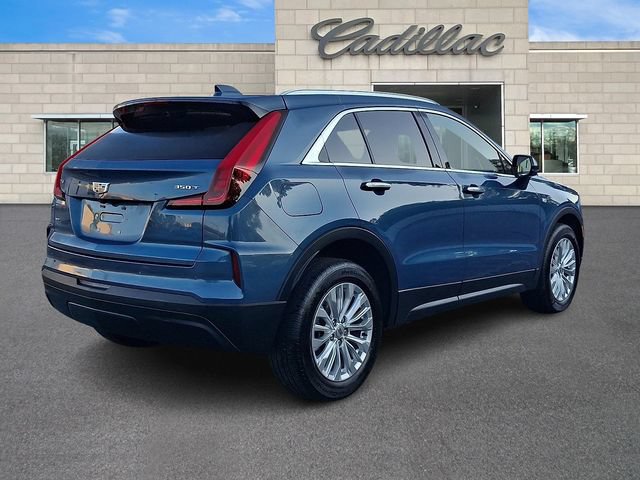 Certified 2024 Cadillac XT4 Luxury w/ Cold Weather Package AWD/4WD image 7