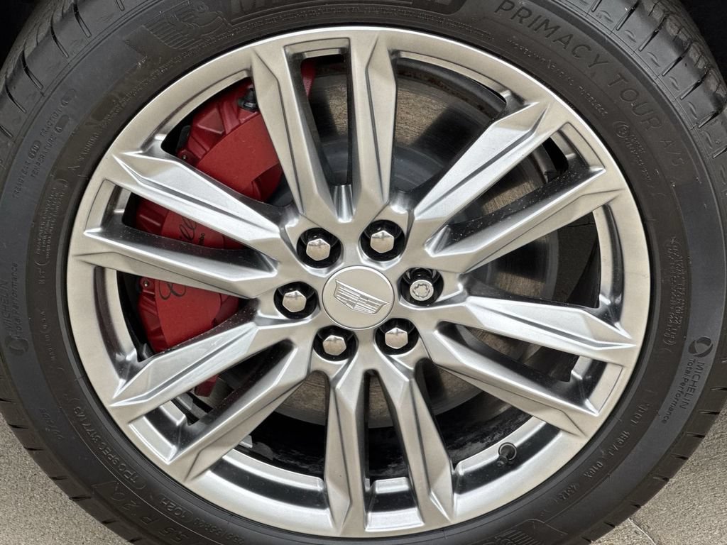 Used 2026 Cadillac XT5 Sportv w/ LPO, Floor Liner Package AWD/4WD image 14