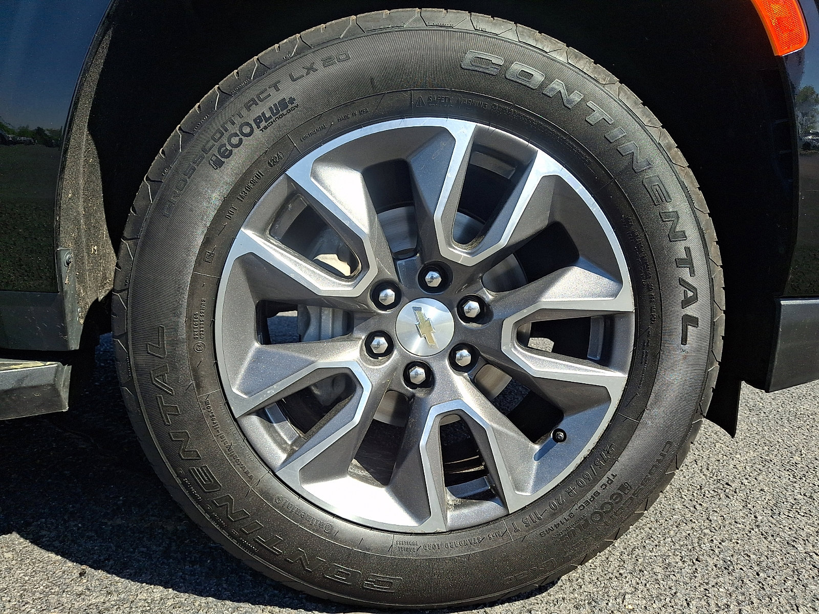 Certified 2022 Chevrolet Tahoe LT w/ LT Signature Package AWD/4WD image 9