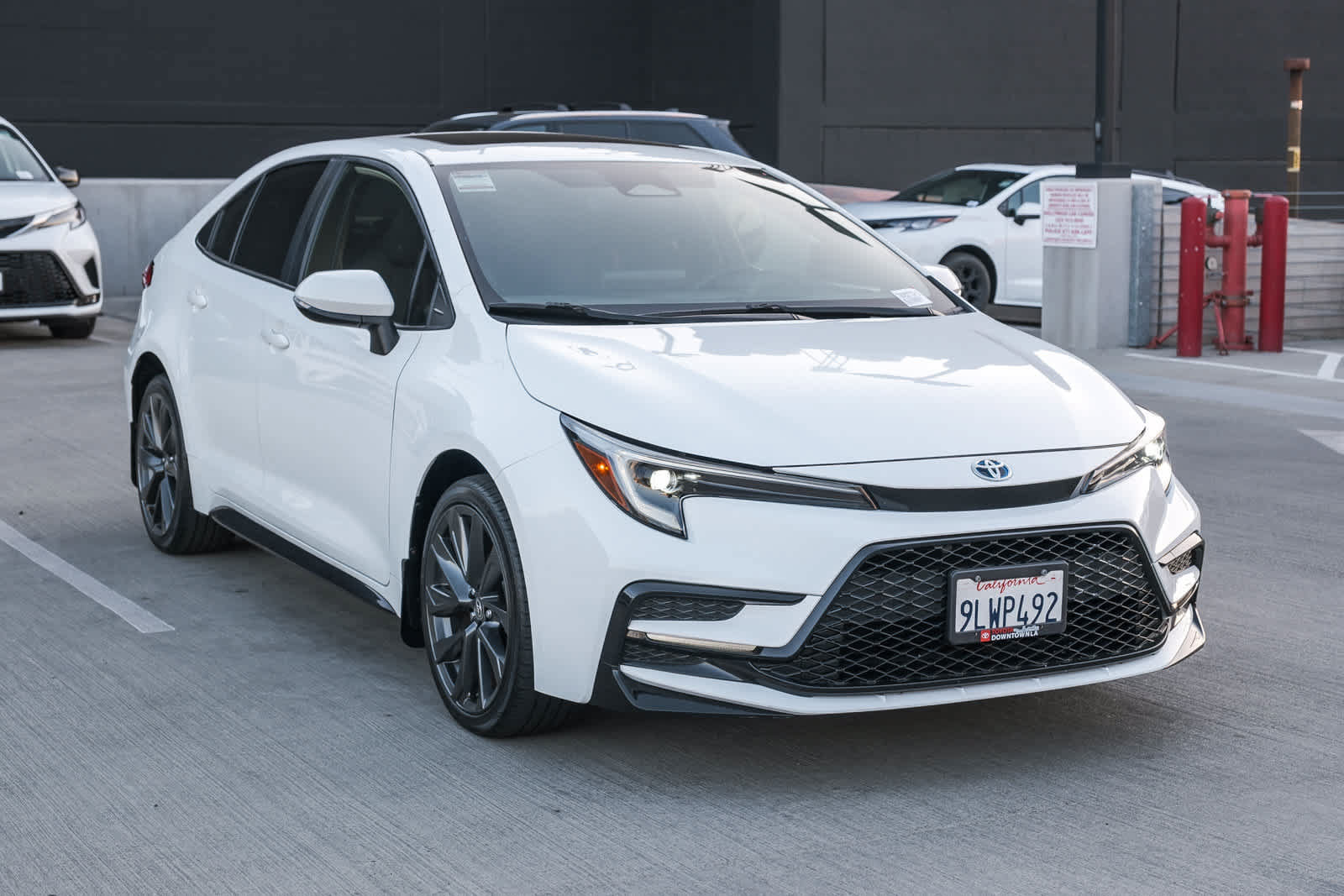 Certified 2024 Toyota Corolla SE w/ SE Package FWD image 3