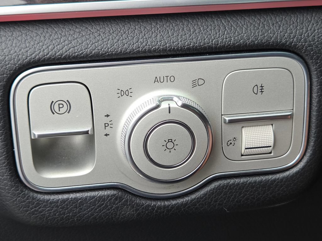 Used 2021 Mercedes-Benz GLE 350 4MATIC image 13