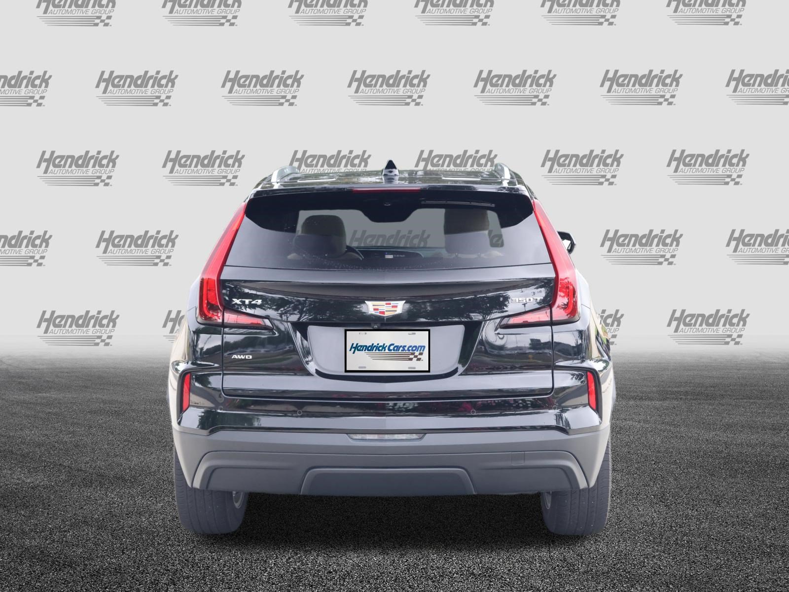 Used 2024 Cadillac XT4 Luxury w/ Cold Weather Package AWD/4WD image 8